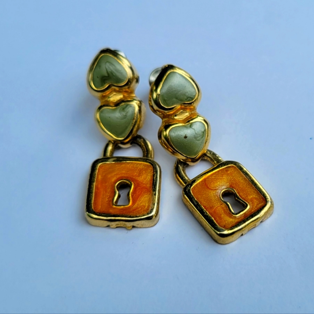 Vintage cold heart and lock earrings
